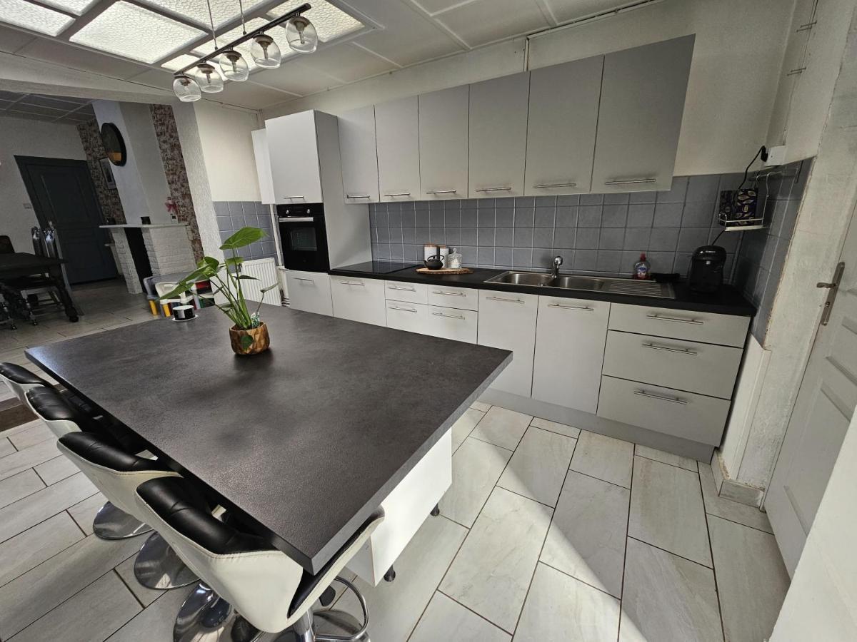 Maison Familiale, 3 Chambres, Jardin Et Parking Prive Montigny-en-Gohelle Экстерьер фото